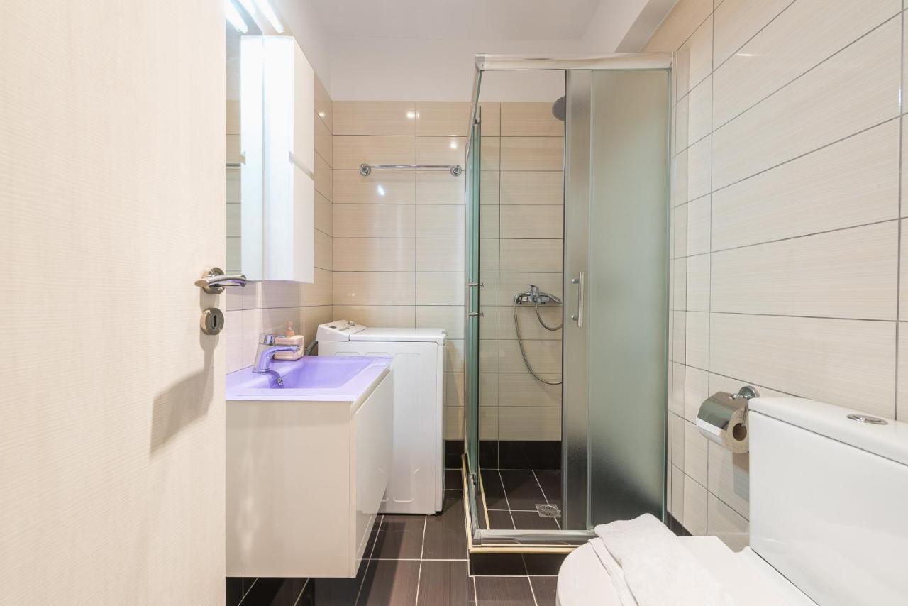 An Impressive 2 Bdr Apt In Glyfada Athens Exterior photo